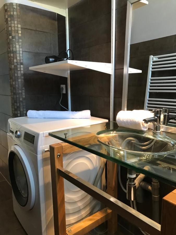 Appartamento Un Petit Bout De Reve, Balcon, Parking & Proche Centre Annecy Esterno foto